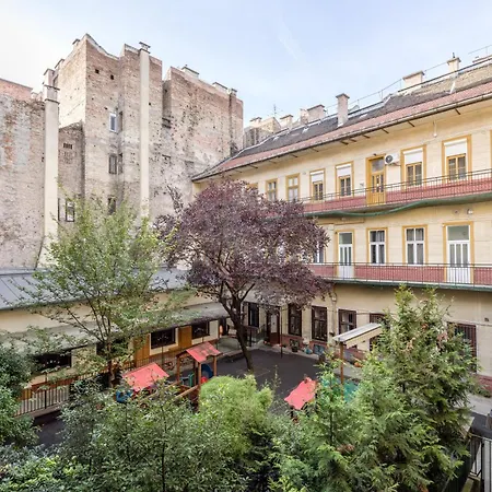 Makin' Memories-best Location In Heart Of Centre Budapest